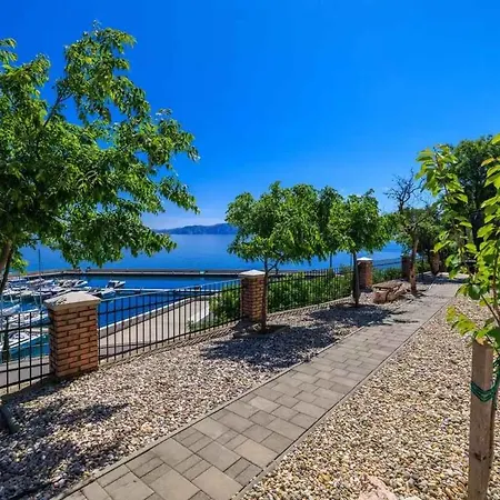 With Pool In 39520 Novi Vinodolski