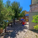 With Pool In 39520 Apartament *