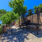 Apartament With Pool In 39520 Novi Vinodolski