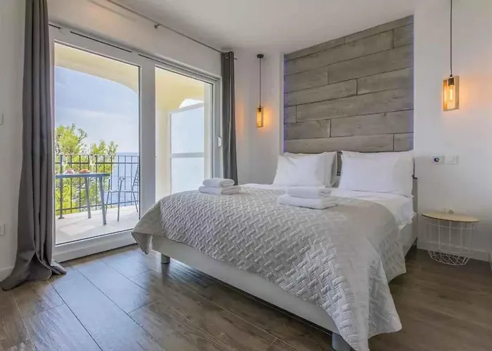 Apartamento With Pool In 39520 *