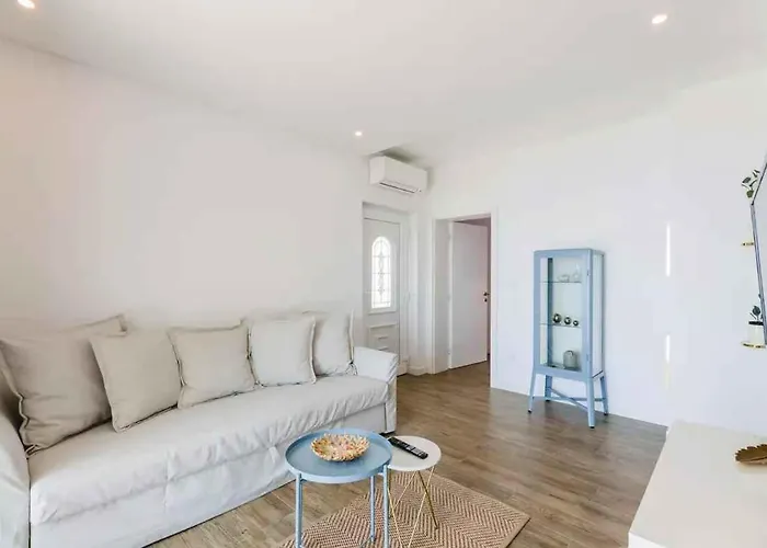 Apartamento With Pool In 39520 Novi Vinodolski