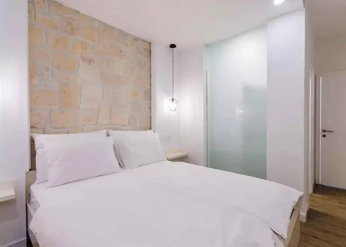 With Pool In 39520 Apartamento